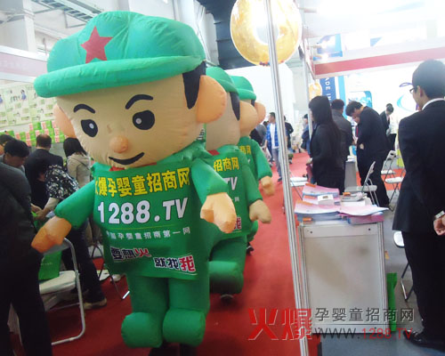 火爆的隊(duì)伍到哪里激情就傳播到哪里