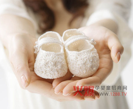 如何教孩子自己穿鞋-母婴健康|火爆孕婴童招商