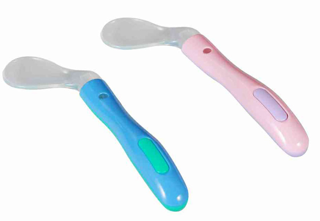 唯昵贝贝弯头硅胶勺|深圳贝怡婴儿用品有限公