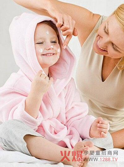 入冬了宝宝幼嫩肌肤该如何护理呢-婴幼百科-火