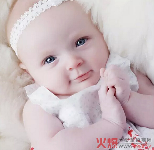 宝宝缺钙了该怎么办 向您推荐火爆婴童网热捧