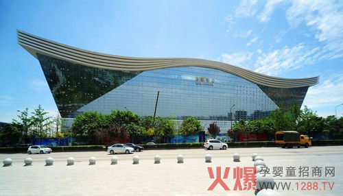 哺育萌主可可萌 成都环球中心乐天百货佳绩不断