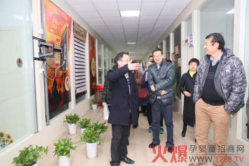 我司参加轻工商会洗护用品分会成立大会 助力