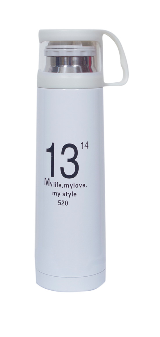 ����Ӥ����ˮ����ɫ