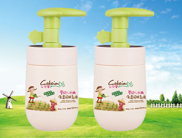 乐可馨婴幼儿水嫩保湿润肤乳液.jpg 乐可馨婴幼儿水嫩保湿润肤乳液.jpg