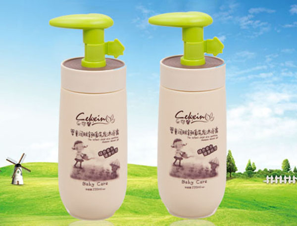 乐可馨婴童润肤舒缓洗发沐浴露(二合一).jpg 乐可馨婴童润肤舒缓洗发沐浴露(二合一).jpg