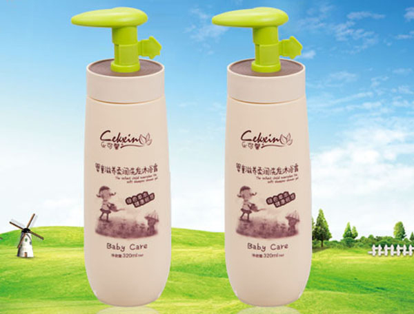 乐可馨婴童滋养柔润洗发沐浴露(二合一).jpg 乐可馨婴童滋养柔润洗发沐浴露(二合一).jpg
