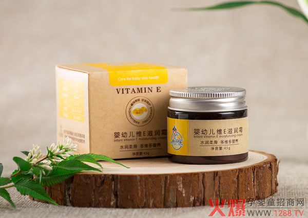 小貝樂(lè )維E滋潤霜.jpg 小貝樂(lè )維E滋潤霜.jpg