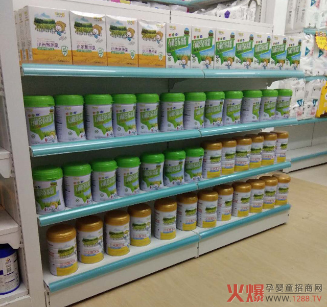 咔嗒熊辅食陈列.jpg 咔嗒熊辅食陈列.jpg