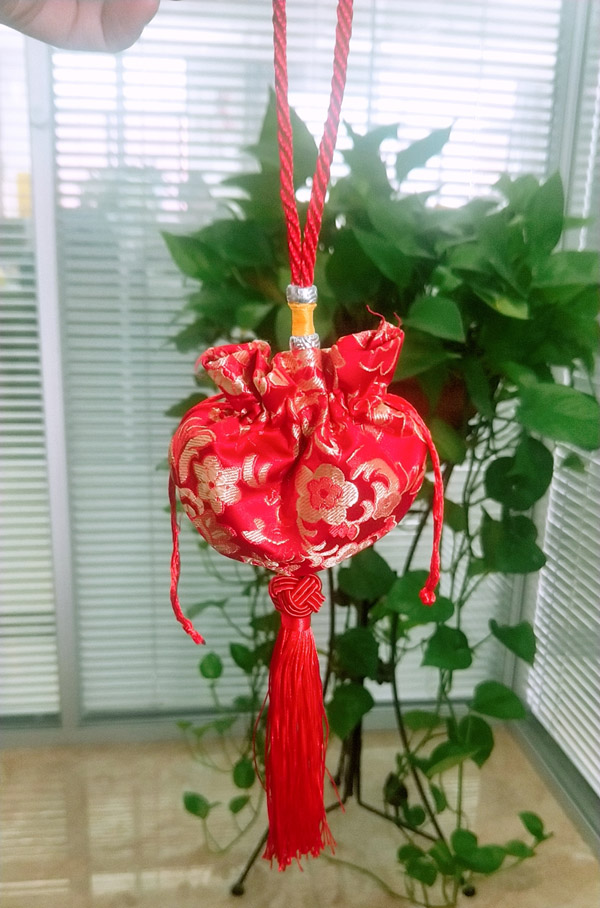  佑童小儿推拿红色小香囊