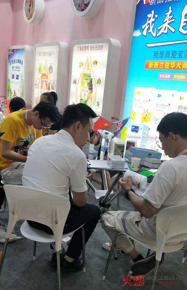 上海CBME婴童展盛大开幕啦-真爱宝贝签单不停.jpg 上海CBME婴童展盛大开幕啦-真爱宝贝签单不停.jpg