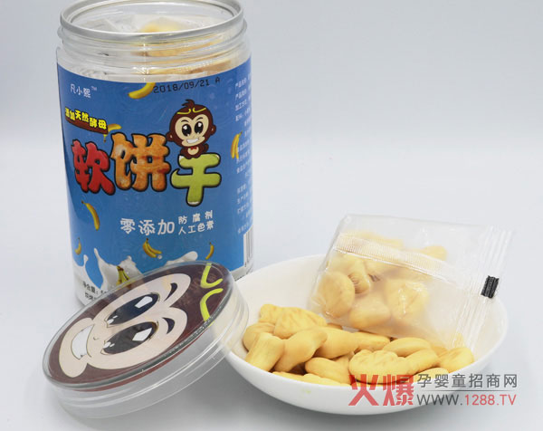 凡小熙牛奶香蕉味软饼干.jpg