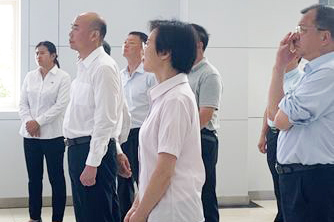  領(lǐng)導視察