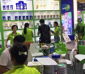 魯貝比輔食展會現(xiàn)場1