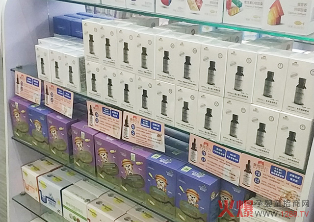 美可貝兒滴劑母嬰店陳列.jpg 美可貝兒滴劑母嬰店陳列.jpg