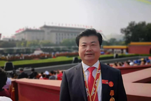  廣藥集團(tuán)李楚源國慶閱兵觀禮報告會1