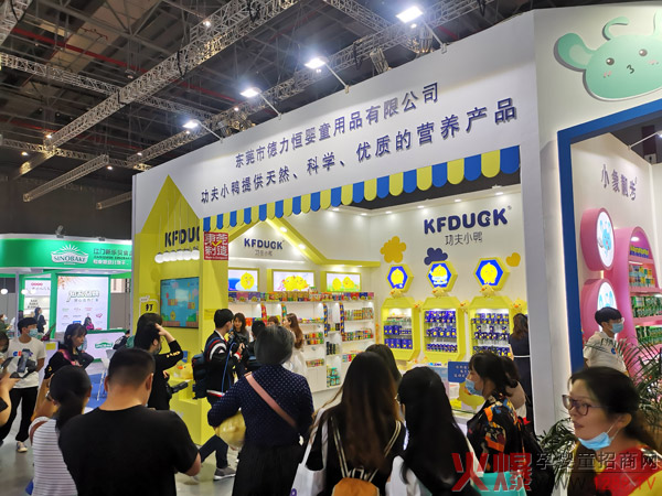 直击功夫小鸭、小象散步上海CBME，人气小零食引爆全场