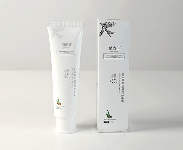  俏皮羊乳木果羊奶滋潤(rùn)護(hù)手霜