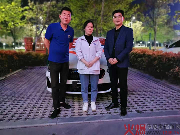 香港美賦佳兒“火四月”寶馬免費送活動(dòng)2.jpg 香港美賦佳兒“火四月”寶馬免費送活動(dòng)2.jpg