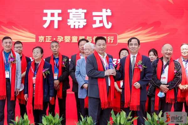 32쾩ӤͯƷʢĻ6.jpg