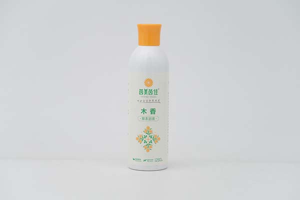  茵美茵佳木香草本浴液