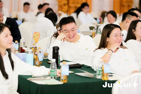 杰西佳JIBS自然营养狮王计划启动峰会9.jpg