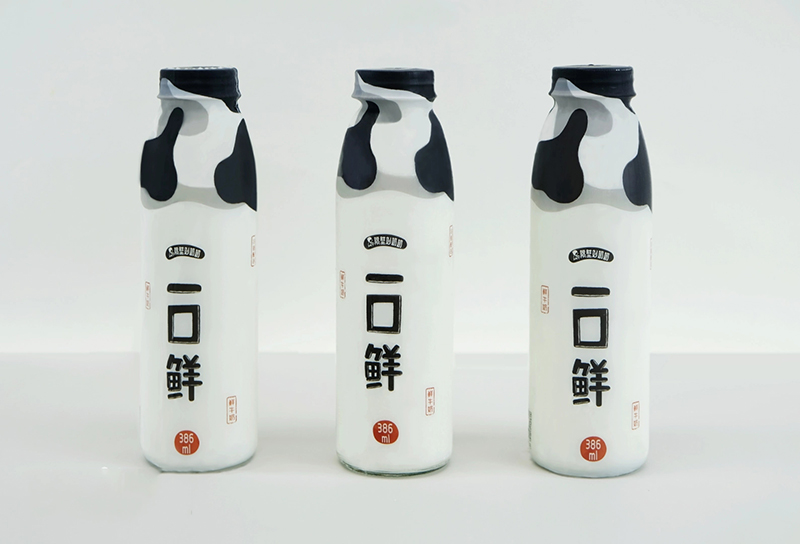 隔壁刘奶奶一口鲜鲜牛奶.jpg