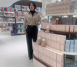  達(dá)兒文線下展示 (20)