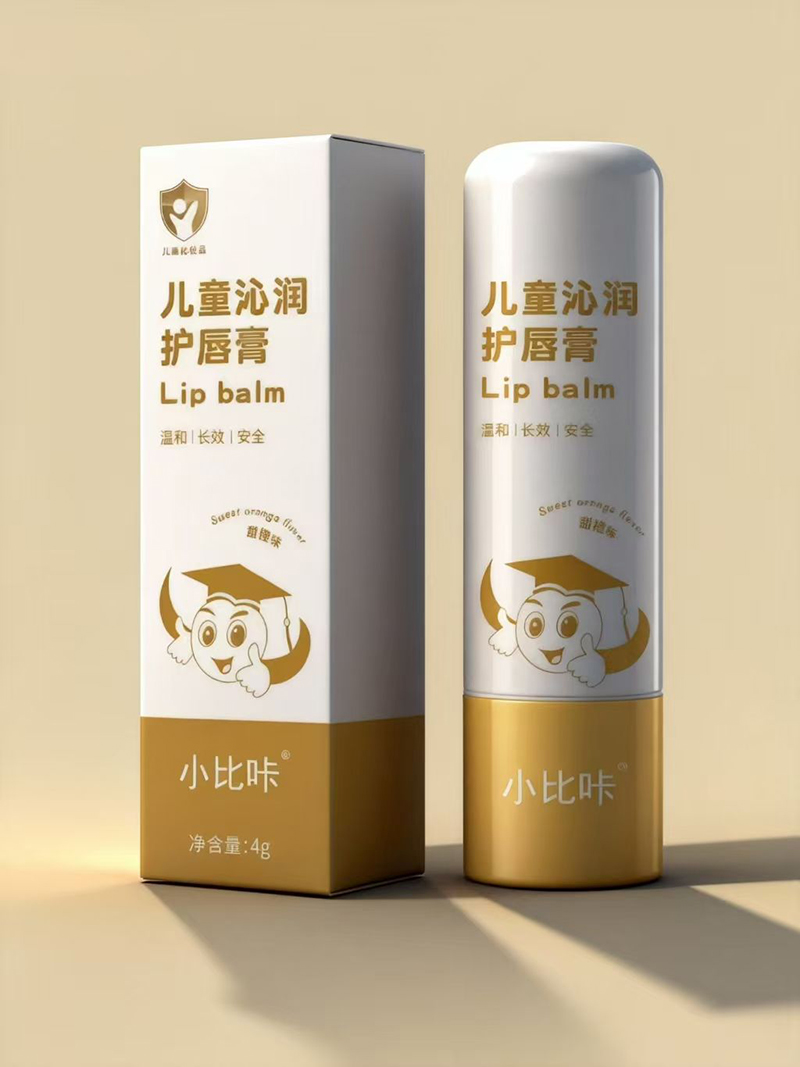 小比咔儿童沁润护唇膏.jpg 小比咔儿童沁润护唇膏.jpg