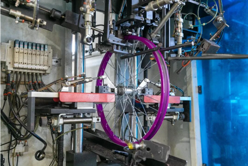 ��ͯ�����г������ĵײ��߼�05.png