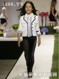 ���������ɫ��װ