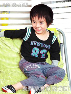 ���������ɫ��װ