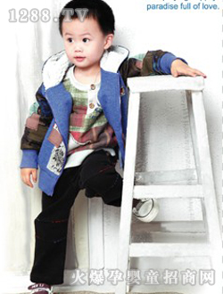 ������������ɫ��װ