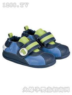 ƨƨ��Ӥ����ɫţ���ѧ��Ь