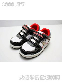 ��е��ڰ�ɫͯЬ