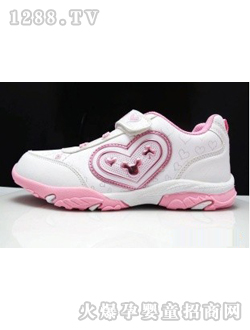 ��е���ɫ�˶�Ь