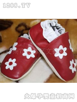 С�����ɫ��Ь