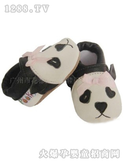 С����ͨ������ѥ