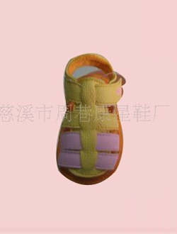 Ģ˻ɫЬ