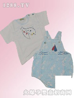 安婴宝背带裤套装