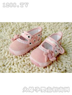 ��ɫӤ����Ь