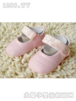 ��ɫӤ��ƤЬ