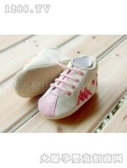 ��ɫӤ����Ь