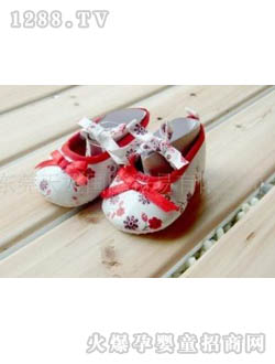 ��ɫ������Ӥ��Ь