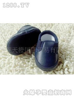 ����ɫӤ��ƤЬ