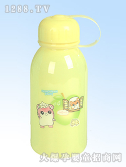 ���ǻ�ɫСè���ͯ��