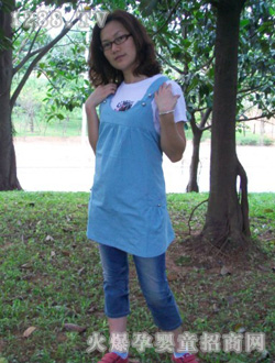 �Ƚ���ɫ������yunf����