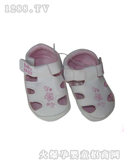 һ�Ѱ�ɫӤ��Ь