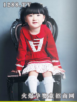 ѩƻ��ͯװ�ɰ����ױߺ�ȹ