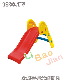 丽宝健滑梯